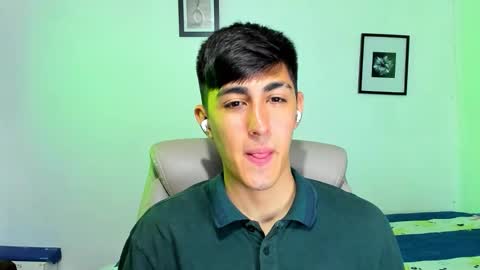 Snapshot of babymaik chatting on December 2025 07:33:02 PM babymaik online show from December 2025 07:33:02 PM