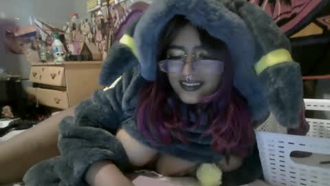 Snapshot of babymelodyx0x chatting on June 2026 12:00:01 AM Melody 3 online show from June 2026 12:00:01 AM