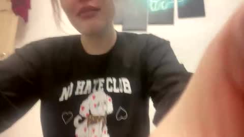 babymeow17 online show from November 2025 11:21:01 AM