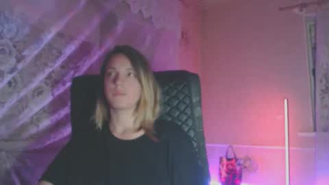 Sonya online show from October 2025 07:33:01 PM