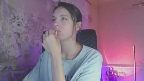 Sonya online show from October 2025 07:22:01 PM