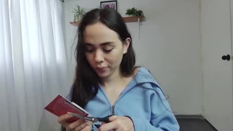 Snapshot of babyprincesstalia chatting on February 2025 08:31:01 PM Talia online show from February 2025 08:31:01 PM