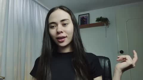 Snapshot of babyprincesstalia chatting on February 2025 10:36:01 PM Talia online show from February 2025 10:36:01 PM