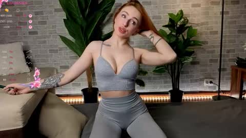 BabyyyLuna online show from October 2025 02:58:02 AM