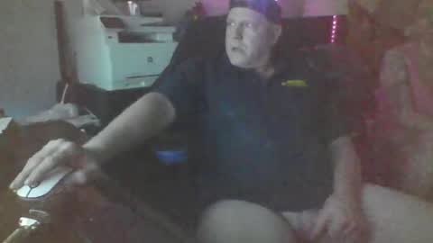 Snapshot of bad_boy4u2abuse chatting on April 2026 08:44:01 PM bad_boy4u2abuse online show from April 2026 08:44:01 PM