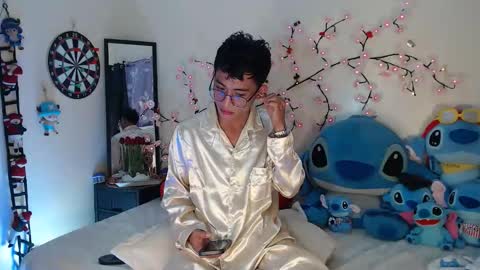 Snapshot of bad_boy_in_bed chatting on February 2026 04:32:01 PM jay online show from February 2026 04:32:01 PM