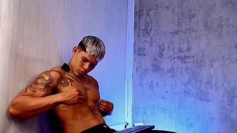 bad_boytoh online show from February 2026 03:09:02 PM