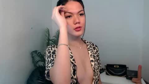 Snapshot of baddie_bunnyx chatting on April 2026 01:33:02 PM Hello im your lovely Cheska online show from April 2026 01:33:02 PM