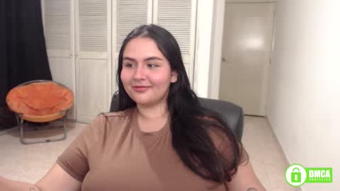 Snapshot of baddie_maddie_ chatting on September 2025 06:59:02 AM want custom text me through my snap 3  online show from September 2025 06:59:02 AM