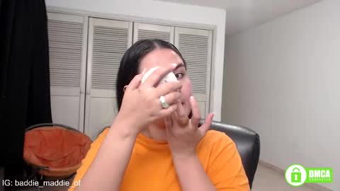 Snapshot of baddie_maddie_ chatting on October 2025 06:47:01 AM want custom text me through my snap 3  online show from October 2025 06:47:01 AM