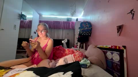 Snapshot of baddieprettypussy chatting on April 2026 04:13:01 PM baddieprettypussy online show from April 2026 04:13:01 PM