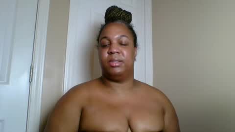 Badgirlbritt your favorite girl  online show from December 2025 12:48:01 AM