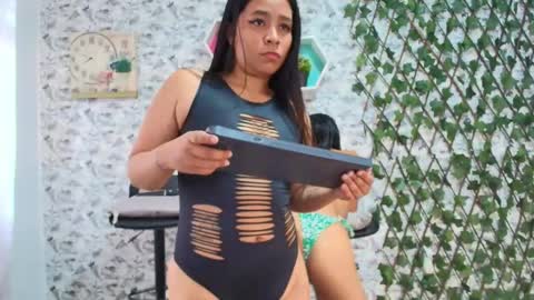 Snapshot of badgirls_000 chatting on May 2026 06:06:01 PM candy and dayan online show from May 2026 06:06:01 PM