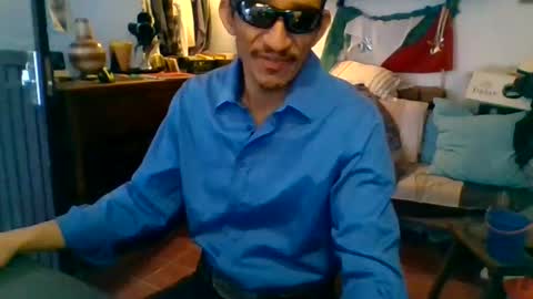 Mexican livin Off the Wall online show from February 2025 04:10:01 PM