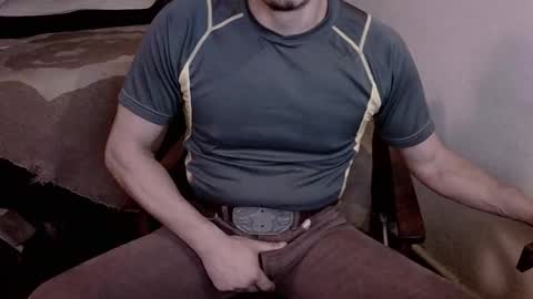 Snapshot of badhombremx chatting on March 2026 07:57:02 AM Mexican livin Off the Wall online show from March 2026 07:57:02 AM