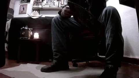 Snapshot of badhombremx chatting on April 2026 03:53:02 AM Mexican livin Off the Wall online show from April 2026 03:53:02 AM