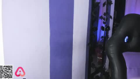 Snapshot of badkatyuska chatting on April 2026 04:59:02 PM Please help me to reach 100 thumbs up online show from April 2026 04:59:02 PM