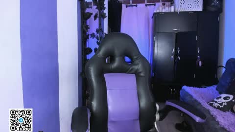 Snapshot of badkatyuska chatting on April 2026 07:07:01 PM Please help me to reach 100 thumbs up online show from April 2026 07:07:01 PM