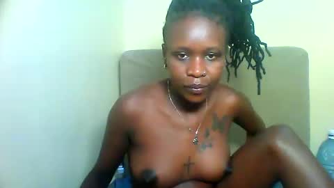 Snapshot of bads_girles chatting on March 2026 05:52:01 PM bads_girles online show from March 2026 05:52:01 PM