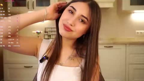 Snapshot of bae_miamor chatting on June 2026 10:13:02 AM Hello my name is Ariella online show from June 2026 10:13:02 AM