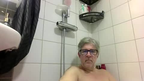 baggelina75 online show from April 2026 06:42:01 PM