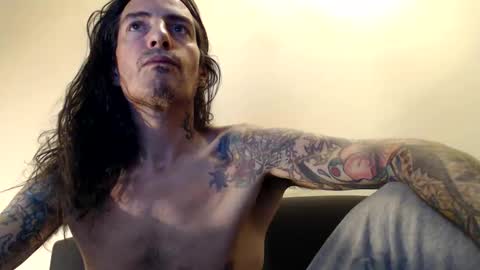 Bailey online show from October 2025 05:57:01 PM