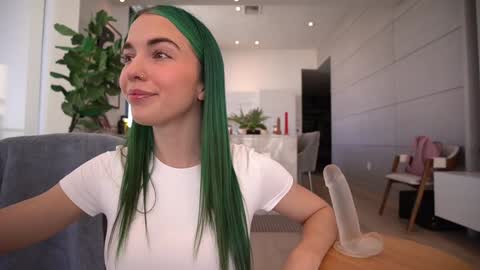 Bailey online show from January 2025 01:41:01 PM