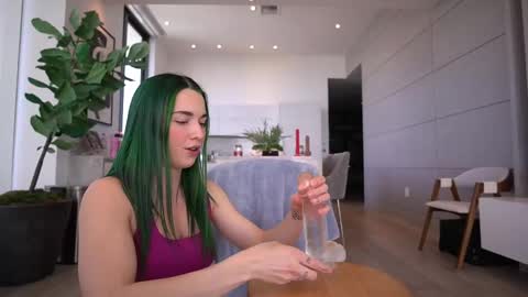 Bailey online show from February 2025 01:46:02 PM