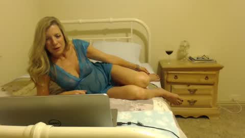 Happy Girl online show from January 2025 03:58:02 AM