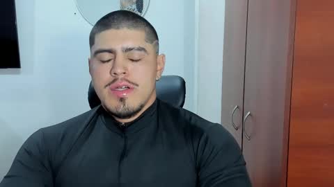 Andres -  online show from November 2025 10:47:01 AM