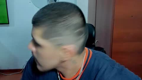 Andres -  online show from November 2025 02:44:01 AM