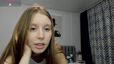 Kira online show from January 2025 08:07:01 PM