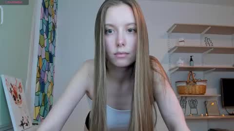 Kira online show from October 2025 07:47:01 PM