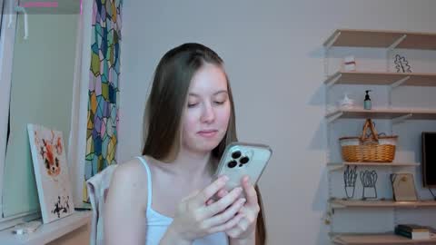 Kira online show from October 2025 05:13:01 PM