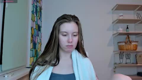 Kira online show from October 2025 12:27:01 AM