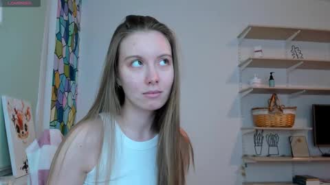 Kira online show from October 2025 09:48:02 PM