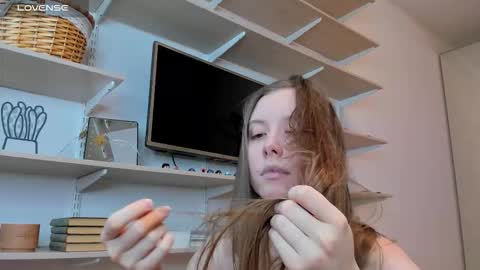 Kira online show from February 2026 05:44:02 PM