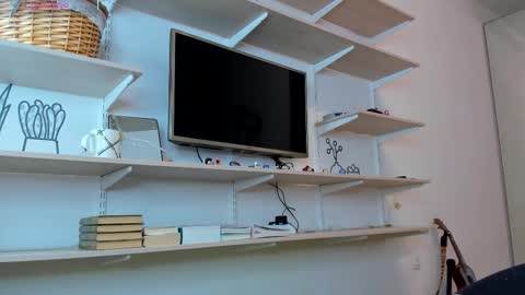 Kira online show from February 2026 05:09:02 PM