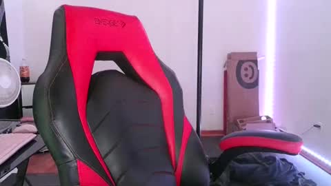 Snapshot of bambiboo8113 chatting on February 2025 07:27:02 PM bambiboo8113 online show from February 2025 07:27:02 PM