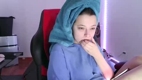 Snapshot of bambiboo8113 chatting on March 2025 02:15:02 AM bambiboo8113 online show from March 2025 02:15:02 AM