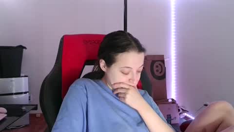 Snapshot of bambiboo8113 chatting on March 2025 05:20:01 AM bambiboo8113 online show from March 2025 05:20:01 AM