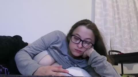 Snapshot of bambiboo8113 chatting on November 2025 03:39:01 AM bambiboo8113 online show from November 2025 03:39:01 AM