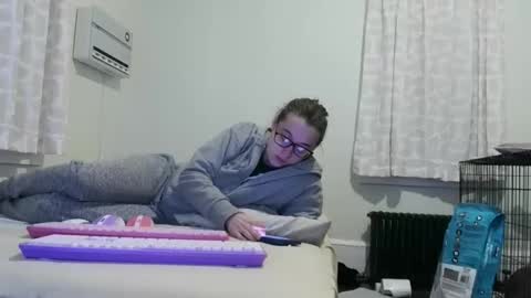 Snapshot of bambiboo8113 chatting on December 2025 03:11:01 AM bambiboo8113 online show from December 2025 03:11:01 AM