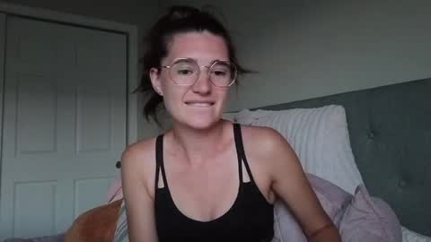 Snapshot of bambifarrina chatting on June 2026 01:32:02 AM bambifarrina online show from June 2026 01:32:02 AM