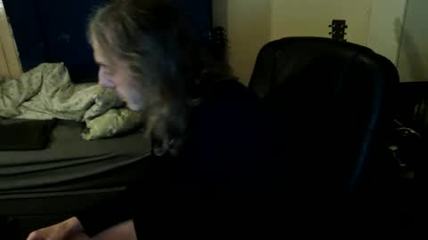 Snapshot of bangintoleather chatting on March 2026 02:01:02 AM bangintoleather online show from March 2026 02:01:02 AM