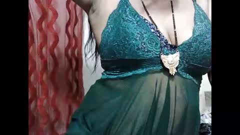 Snapshot of bannynew chatting on November 2025 11:03:02 AM Bannynew online show from November 2025 11:03:02 AM