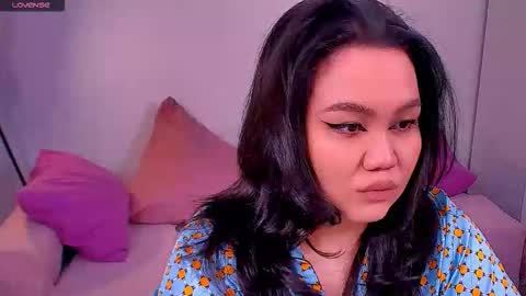 Barbie Kim online show from November 2025 07:24:01 PM