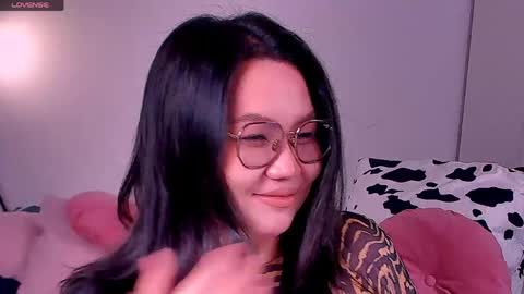 Snapshot of barbara_bb chatting on April 2026 03:28:01 AM Barbie Kim online show from April 2026 03:28:01 AM