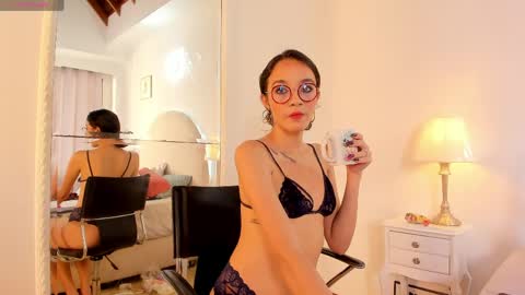 Snapshot of barbara_twerk chatting on April 2026 10:18:01 PM Barbara online show from April 2026 10:18:01 PM