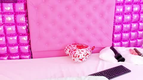 Snapshot of barbarahills_21 chatting on February 2025 08:10:02 AM Barbie Hills online show from February 2025 08:10:02 AM